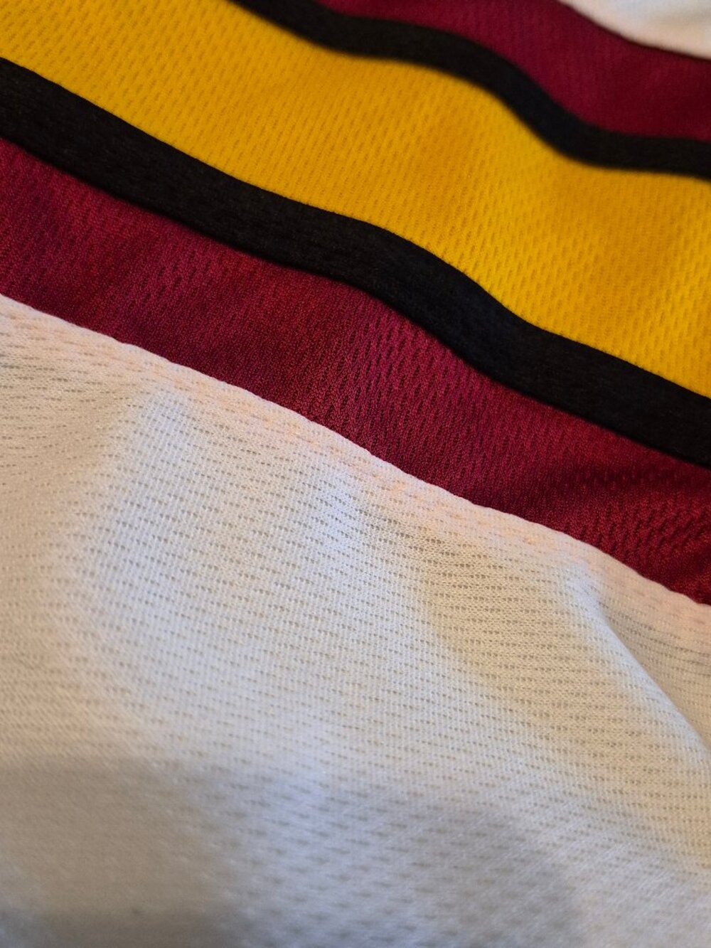 Chicago Wolves AHL Youth M Hockey Lightweight Jersey Maroon Coyote Promotions - Picture 8 of 9